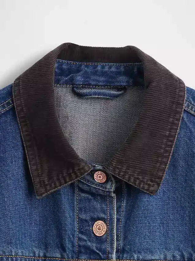 Tettsittende lang denimjakke