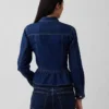 Tettsittende peplum-top i denim