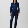 Jeans med middels høy midje og avslappet, rett passform