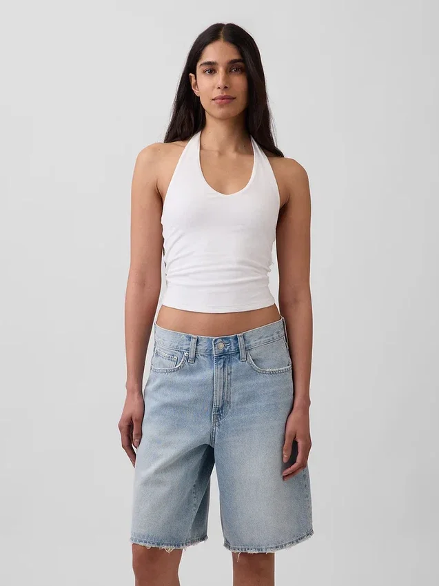 Tettstrikket halterneck-kort topp