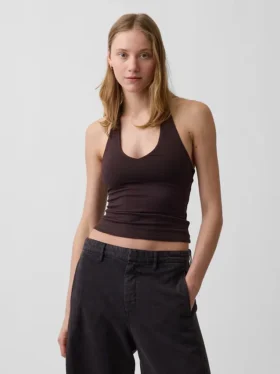 Tettstrikket halterneck-kort topp