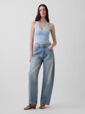 Tettstrikket halterneck-kort topp