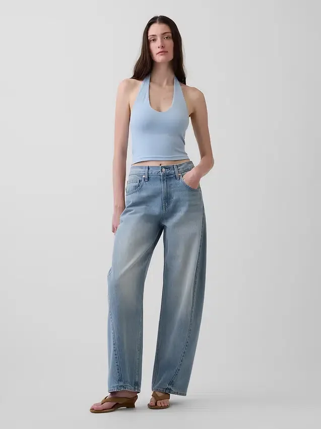 Tettstrikket halterneck-kort topp