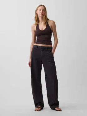 Tettstrikket halterneck-kort topp