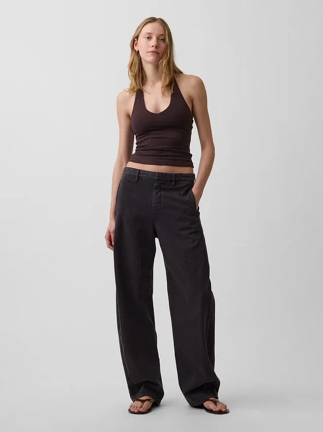 Tettstrikket halterneck-kort topp