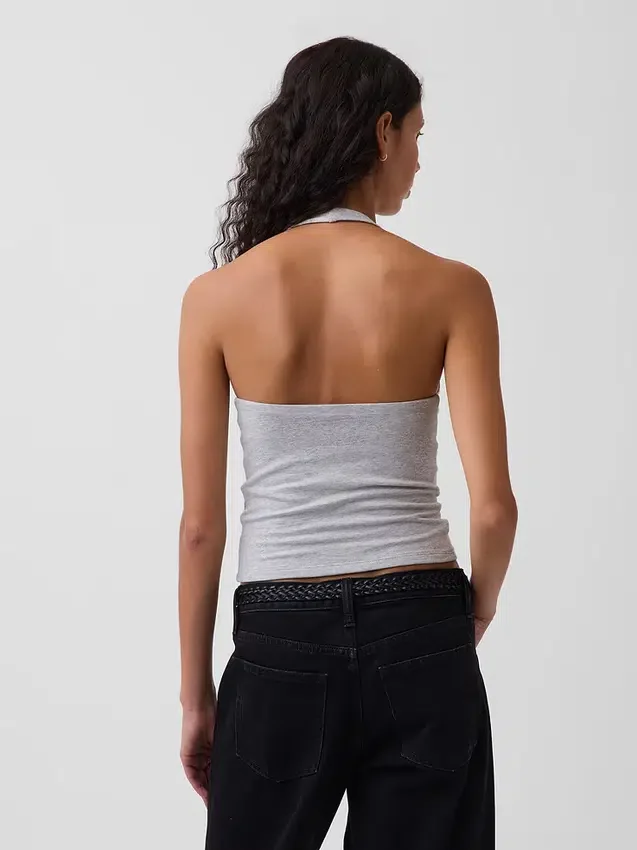 Tettstrikket halterneck-kort topp