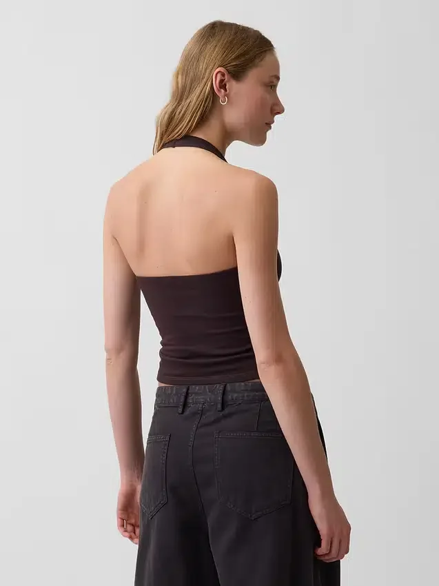 Tettstrikket halterneck-kort topp