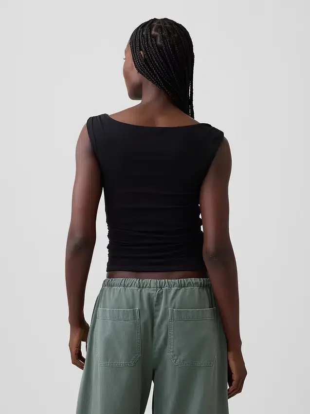 Tettstrikket jersey-top med rynker
