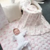 The Gilded Bird Spring Toile-babytæppe i bambus
