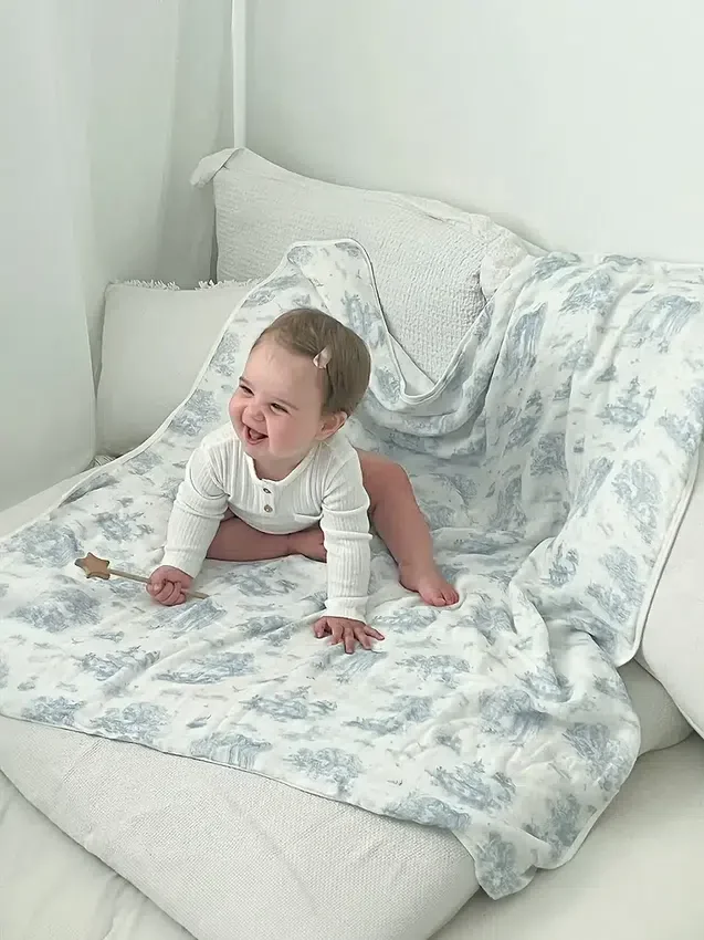 The Gilded Bird Spring Toile-babytæppe i bambus
