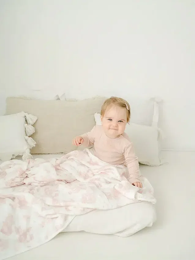 The Gilded Bird Spring Toile-babytæppe i bambus