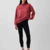 Tung French Terry-genser i oversized-modell med høyhals