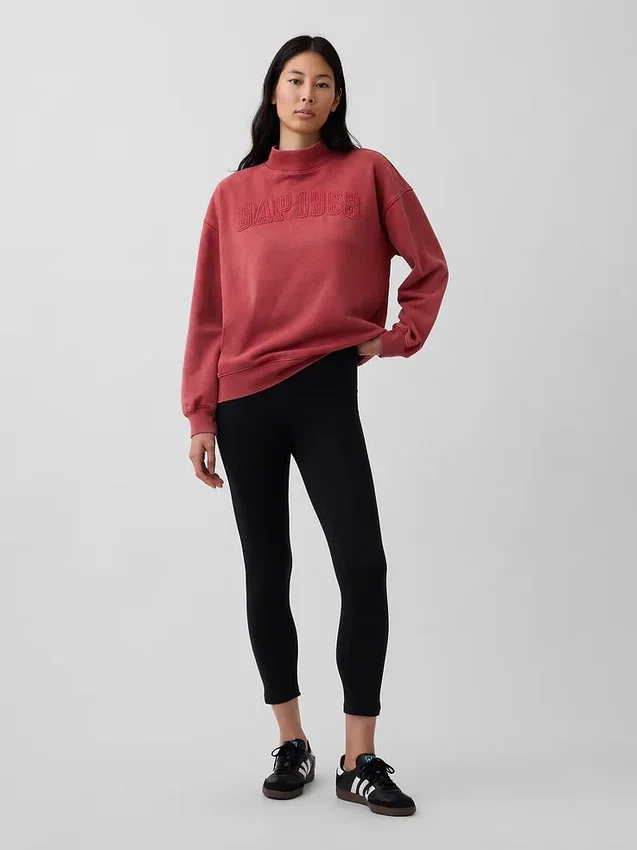Tung French Terry-genser i oversized-modell med høyhals