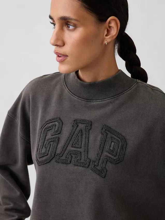Tung French Terry-genser i oversized-modell med høyhals