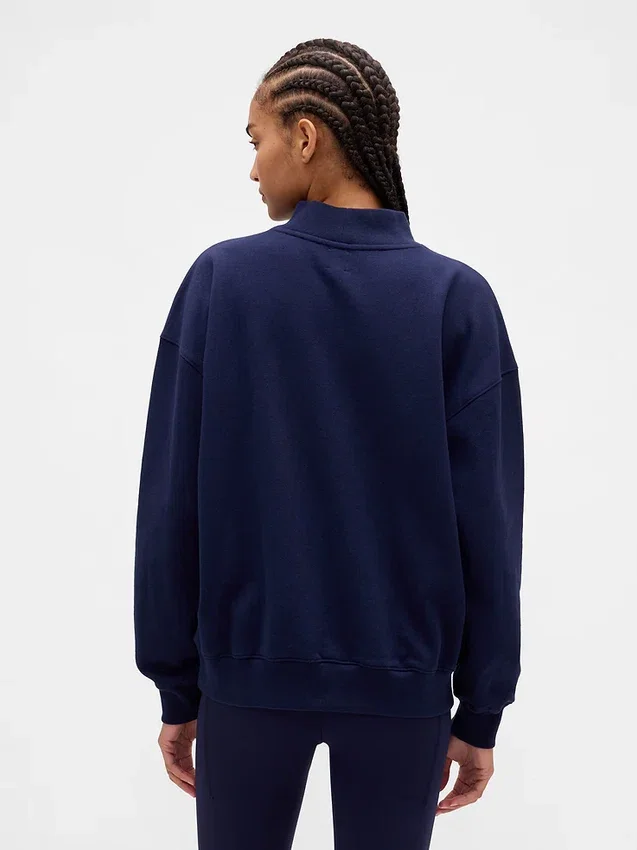 Tung French Terry-genser i oversized-modell med høyhals og logo