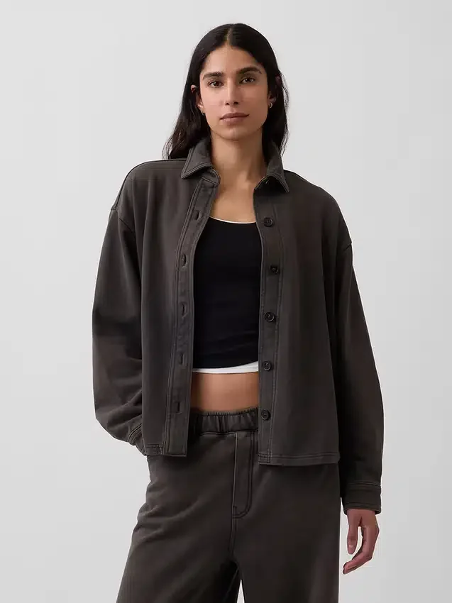 Tung French Terry-skjorte i oversized-passform med knapper foran