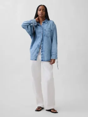Ultramyk denimskjorte i oversized passform med rynkede ermer