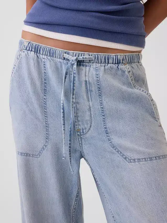 Ultramyke joggebukser i denim med lett buet ben