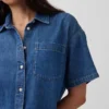 Ultramykt denim-campskjorte i oversized-modell