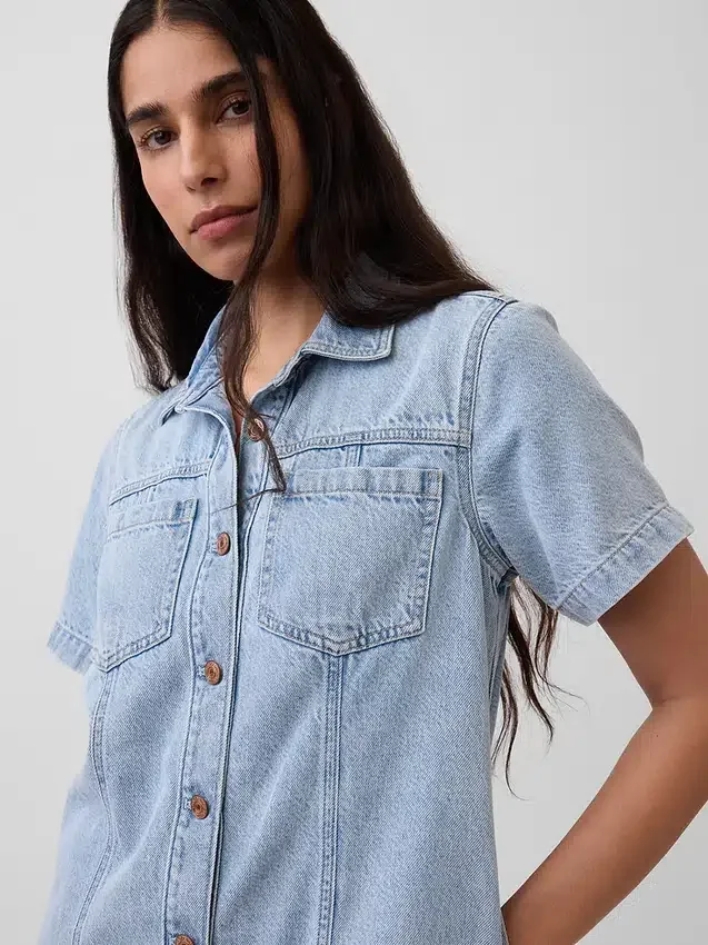 Ultramykt miniskjortekjole i denim