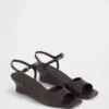 Veganske kilehæl-sandaler