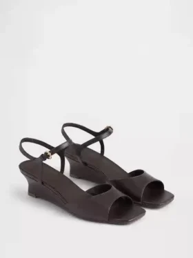 Veganske kilehæl-sandaler