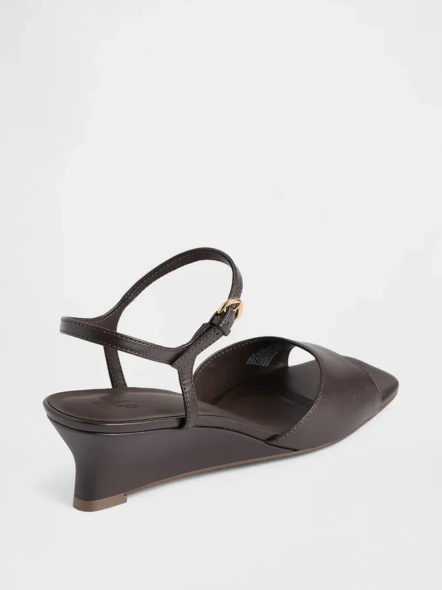 Veganske kilehæl-sandaler