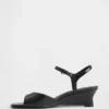 Veganske kilehæl-sandaler