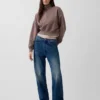 Vintagesoft oversized genser med halv glidelås og kileformet hals