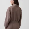 Vintagesoft oversized genser med halv glidelås og kileformet hals