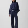 Vintagesoft oversized genser med halv glidelås og kileformet hals