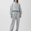 Vintagesoft oversized genser med halv glidelås og kileformet hals