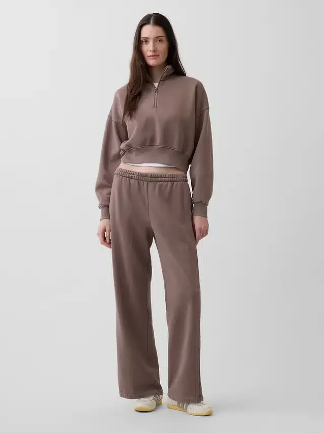 Vintagesoft oversized genser med halv glidelås og kileformet hals