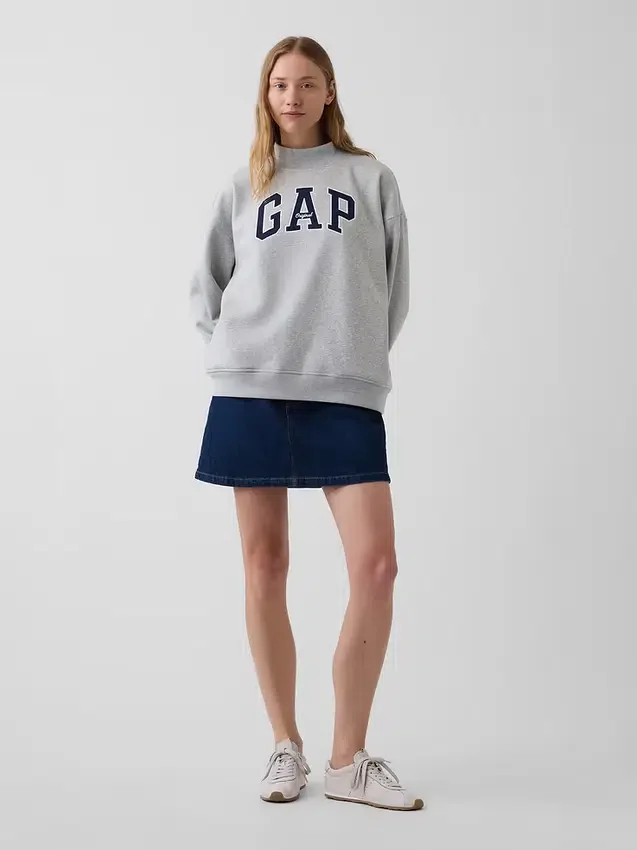Vintagesoft oversized genser med logo og høyhals