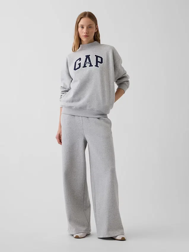 Vintagesoft oversized genser med logo og høyhals